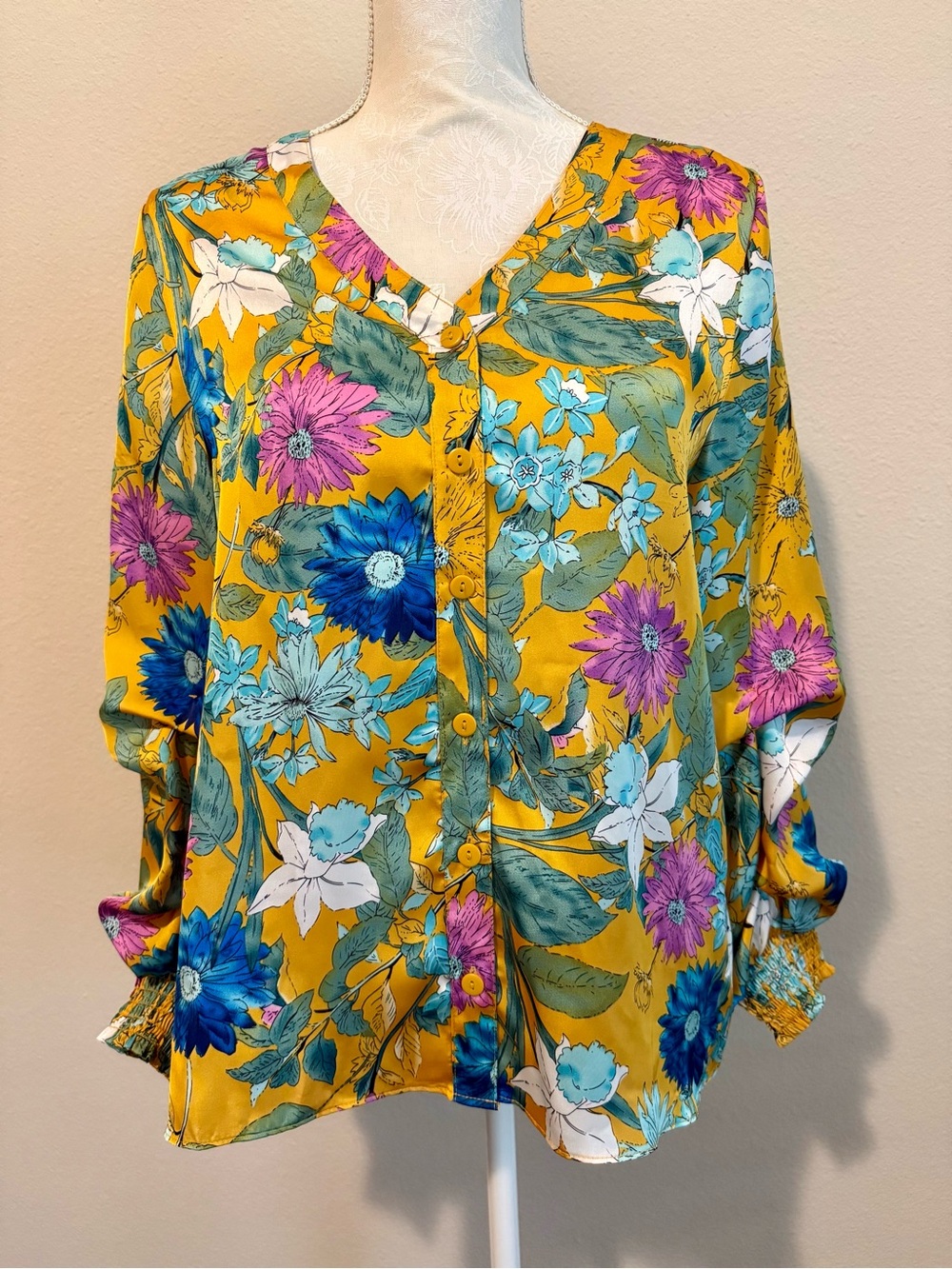 RDandkoko Yellow Gold Floral Satin Button-Front 3/4 Sleeve Blouse Medium